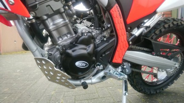 CRF_Motorcover-links.JPG