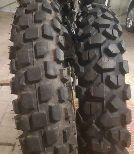 maxxis.jpg