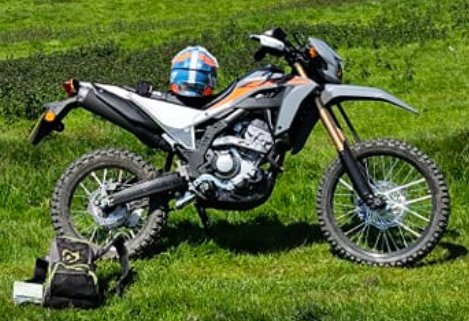 erste graue CRF(UK).jpg